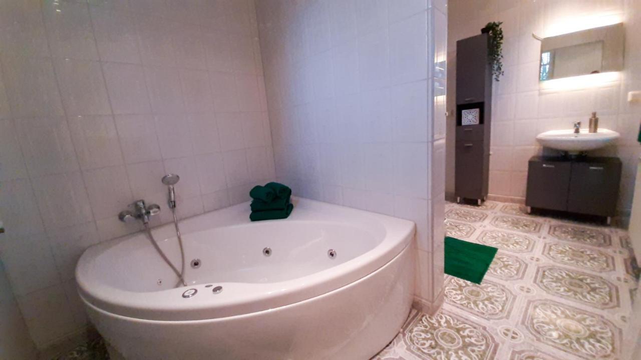Ferienwohnung Pasewalk, 110 Qm Mit Geschirrspueler Papendorf  Ngoại thất bức ảnh
